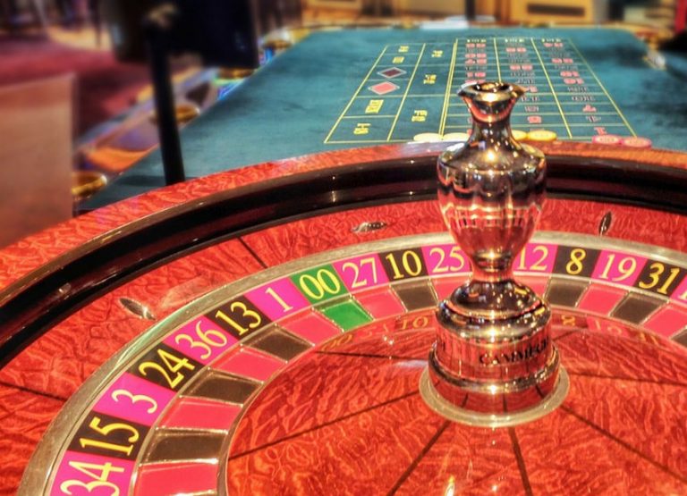 The American vs European Roulette Wheel – Which is Best To Play On?