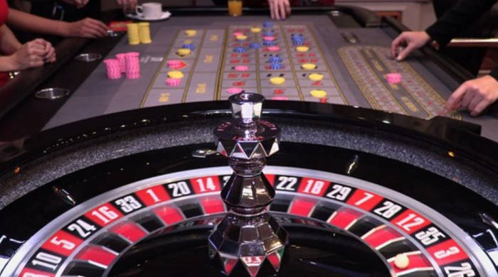 What Are The Odds of Red or Black Spinning a Row? | Professional Roulette & Strategies