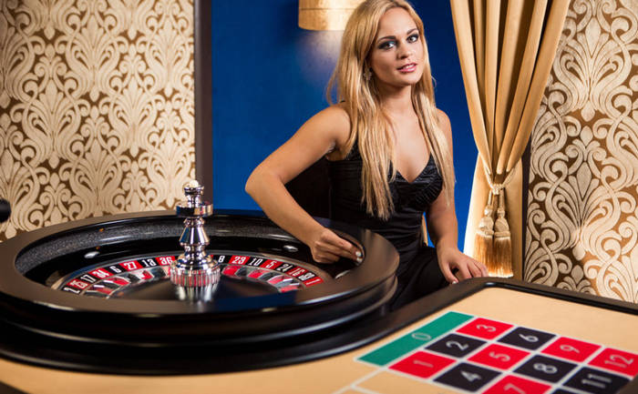 roulette croupier