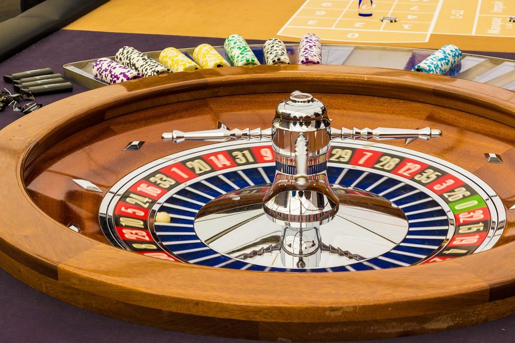 Roulette wheel side view