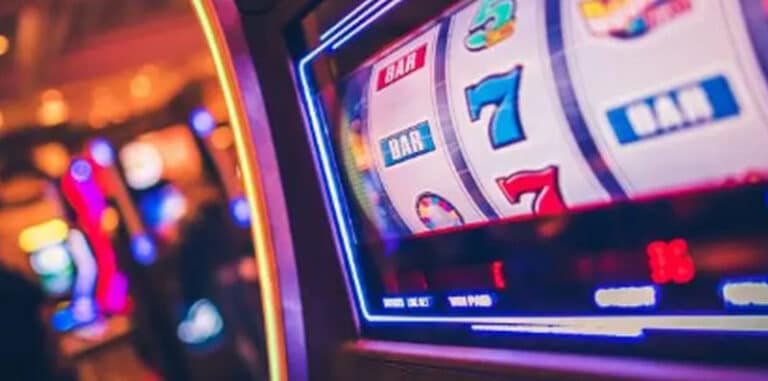 The Probabilities of Winning Roulette versus Slot Machines