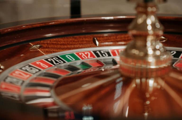 Roulette Wheel Basics: Rules, Bets, and Table Layout